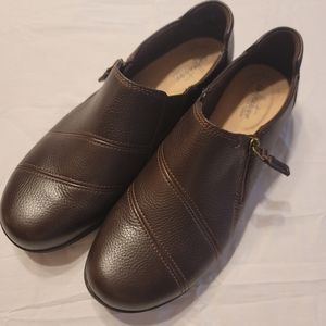 Clarks Collection Clogs Slip On Side Zip Walking Shoes Womens Size 10 W NWOB